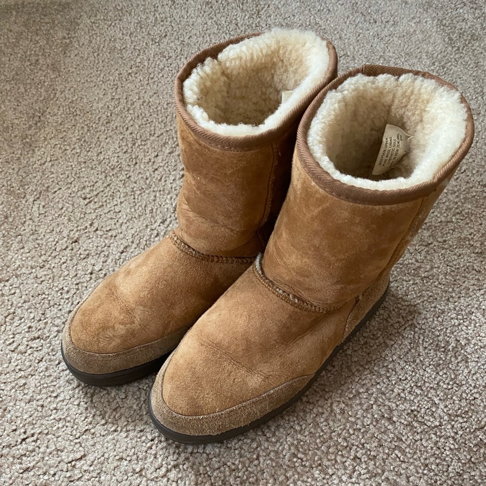 Classic Ugg Boots - image 4